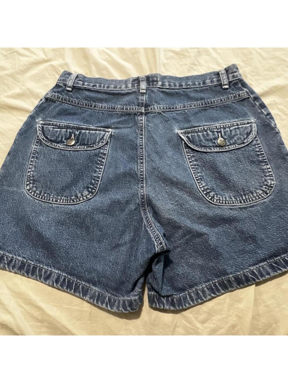 Y2k Wrangler for Women High Rise Flap Pockets Denim Shorts Measure 16x4.5